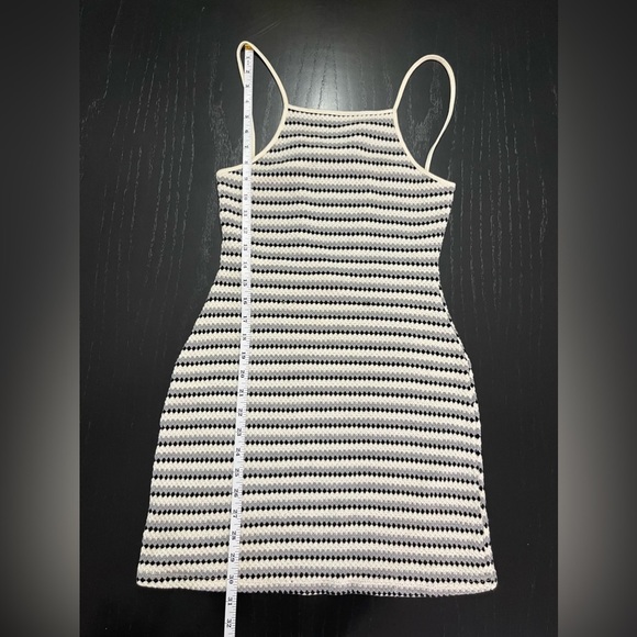 Nikki’s Beach House Crochet Cover Up - Picture 6 of 8